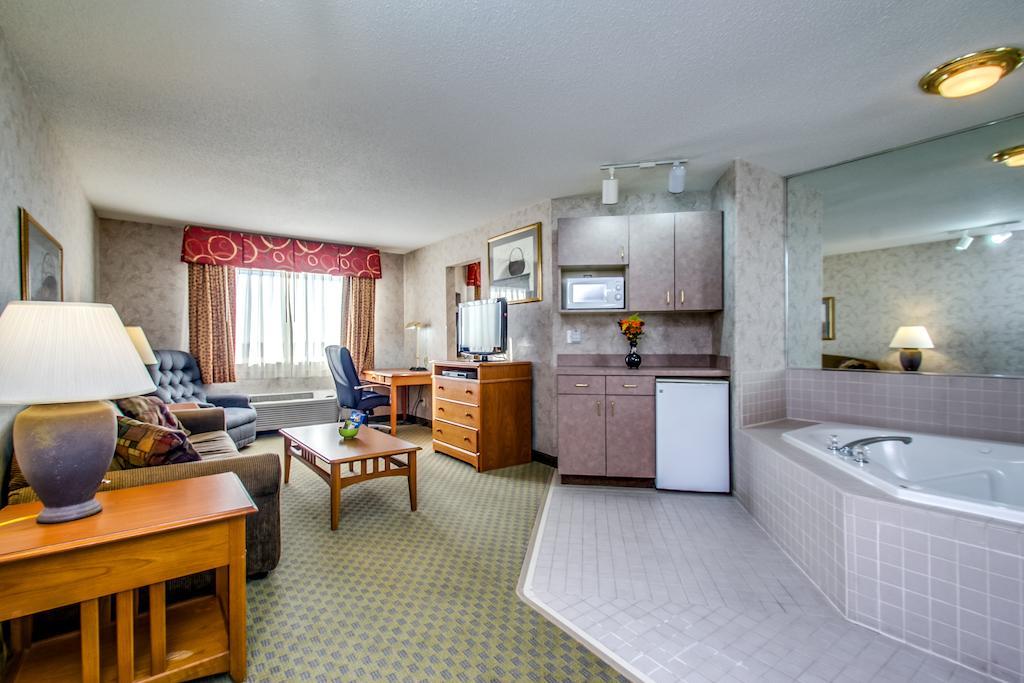 Everspring Inn & Suites Oskaloosa Chambre photo